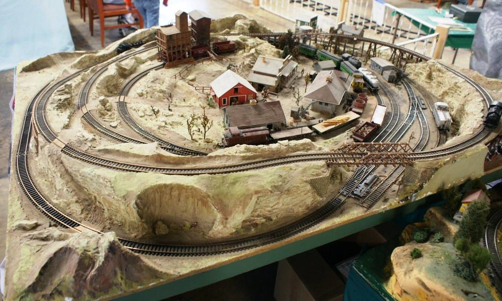 z gauge model railway for sale