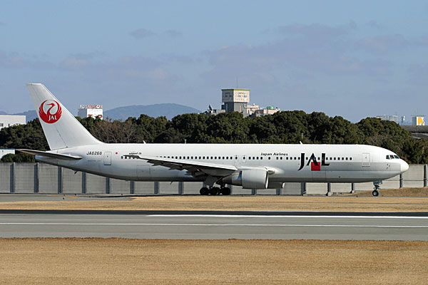 JAL B767-300 JA8268 旧鶴丸