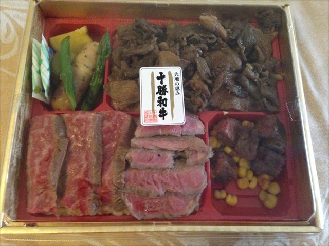 人気の十勝牛食べ比べ　続・阪急梅田北海道物産展