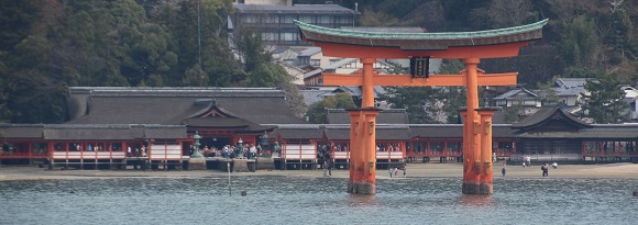 厳島神社と大鳥居