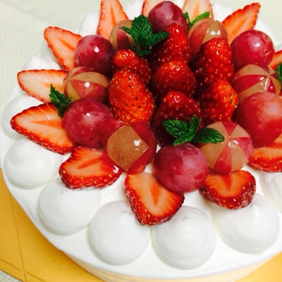 Mon Favori ｏ 苺と葡萄のバースデーケーキ