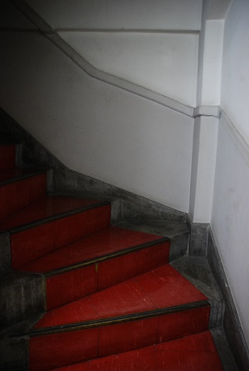 銀緑館（階段２）
