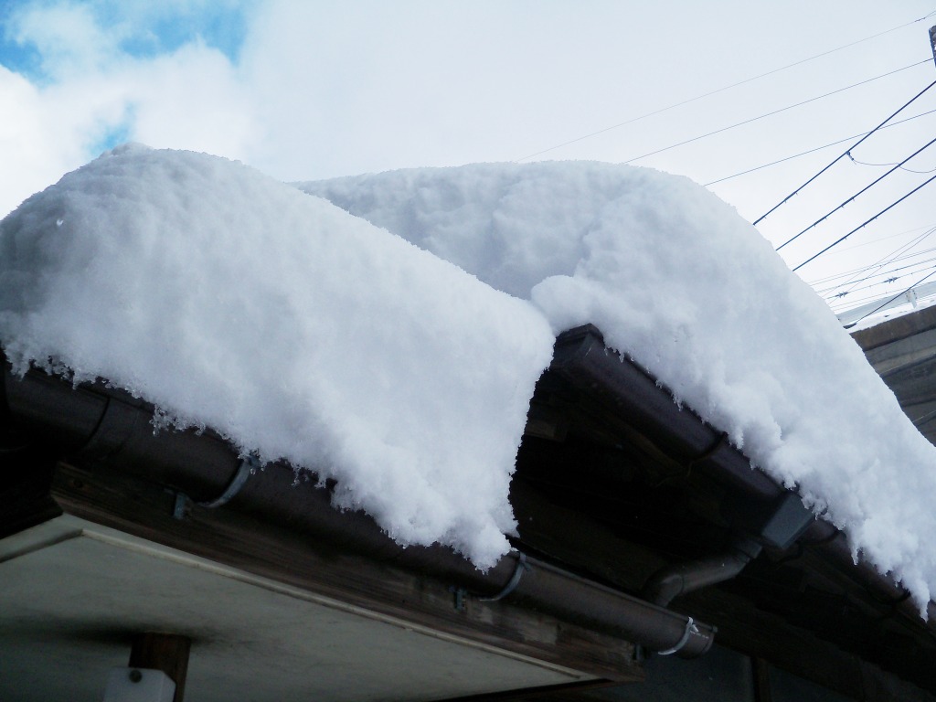 12月初の積雪（屋根の雪）