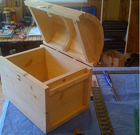 Wooden Treasure Chest Plans How To build a Amazing DIY 